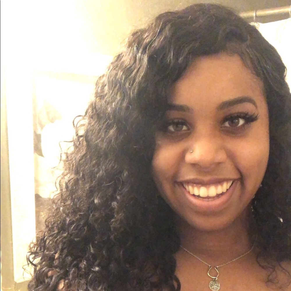 Meet your Posher, Kaci